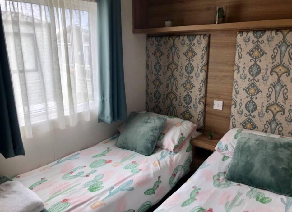 Вилла Seaview Park Premium Static Caravan Уитстабл Экстерьер фото